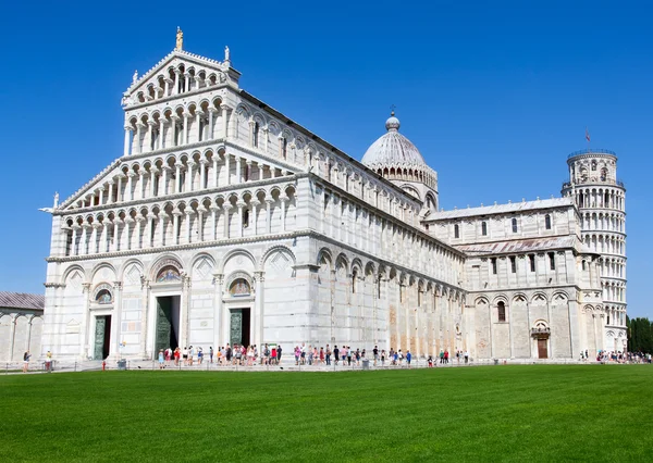 Torre inclinada de pisa —  Fotos de Stock