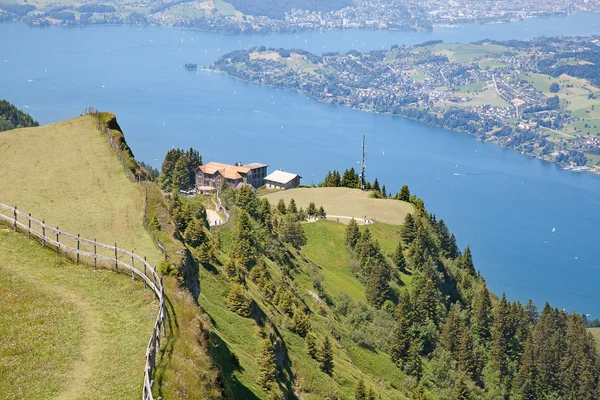 从 rigi 山的顶部查看 — 图库照片