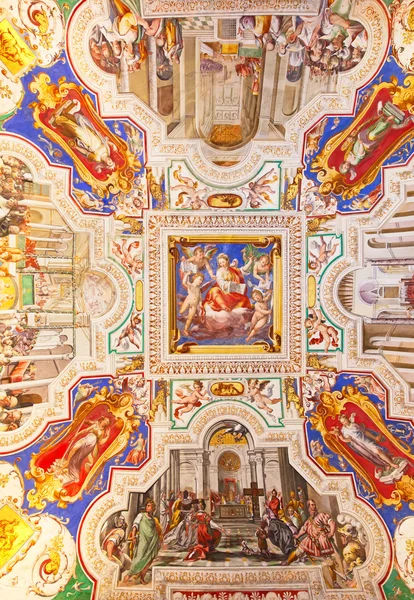 Cúpula de São Pedro em Roma — Fotografia de Stock