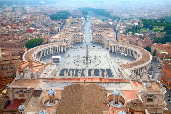 St. Peter's Basilica in Rome — Stock Photo, Image