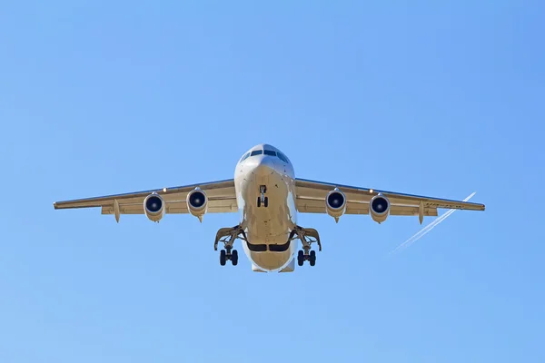 Airplane landing in Zurich airport — Stock Photo, Image