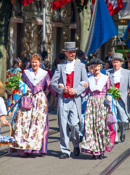 チューリッヒのスイスの国民日パレード — ストック写真