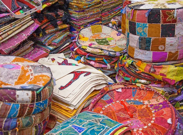 Textiel souk (markt) in Dubai — Stockfoto