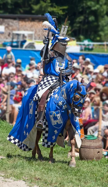 Man in knight armor in Agasul — Stockfoto