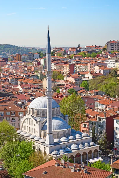 Pohled na moderní istanbulské město — Stock fotografie