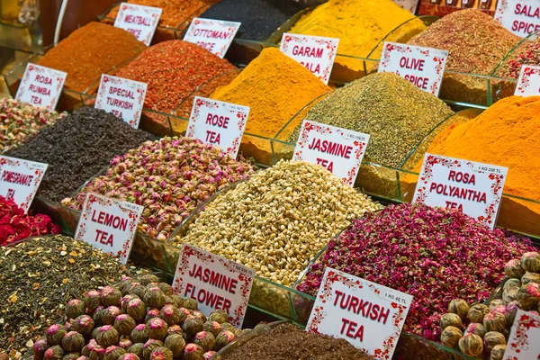 Spices and tea on the Egyptian market — Stock Photo, Image