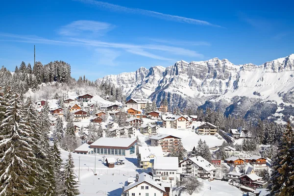 Winter in de Zwitserse Alpen — Stockfoto