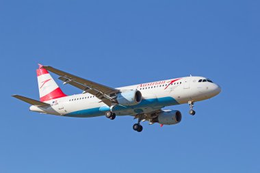 Zürih Havaalanı'açılış uçağı