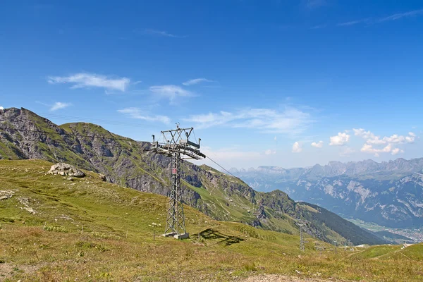 Hiking in swiss alps — Stock Photo, Image