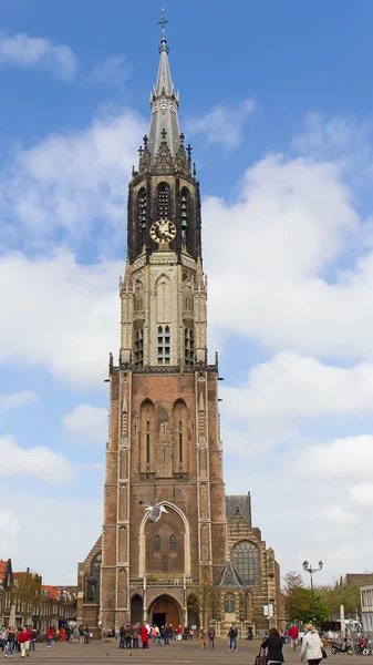 Les gens marchent près de New Church — Photo