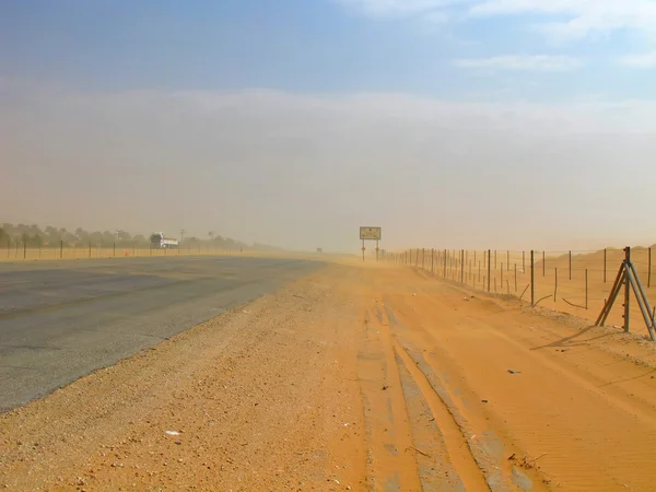 Route à travers le désert Riyad-Makkah — Photo