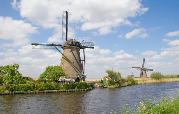 Ancient windmills near Kinderdijk — Stock Photo, Image