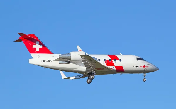 Ambulansflyg landar i Zürich — Stockfoto