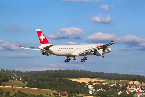 Airbus landing in Zurich airport — Stok fotoğraf