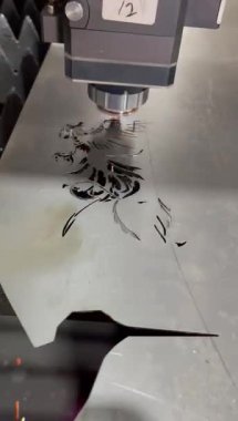 CNC lazer kesimi metal, modern endüstriyel teknoloji. Yüksek kaliteli görüntüler