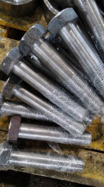 Metrik başlıklı cıvatalar ayarlandı. Yüksek kalite fotoğraf