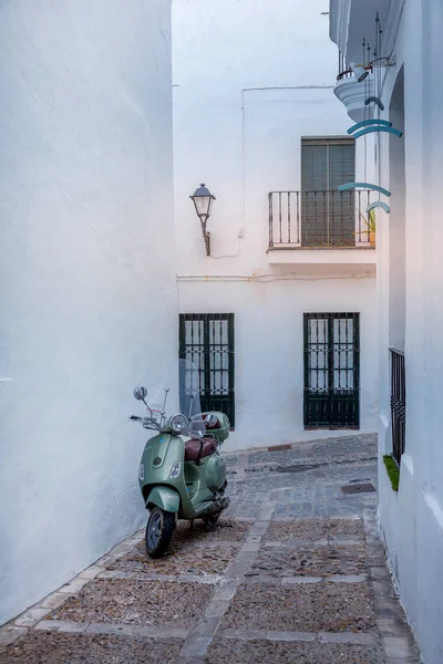 Retro Motor Scooter In Spanish Village — Stock Photo, Image