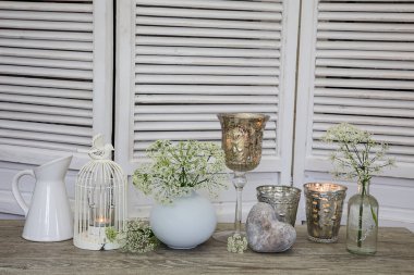 Beyaz Nostaljik Kuş Kafesi ile Hayat