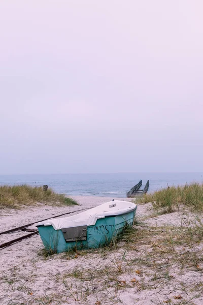 Lonely Rowing Boat Beach Coastal Impressions Captured Road Trip Baltic — Stock Photo, Image