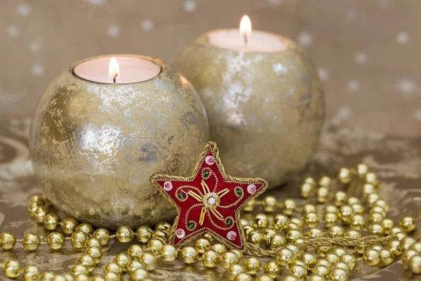 赤と金のクリスマスの装飾 — ストック写真