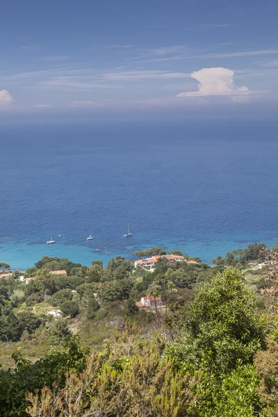 Vista da aldeia Sant 'Andrea, Elba, Toscana, Itália — Fotografia de Stock