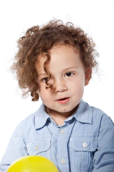 Imádnivaló gyermek göndör alkalmi világoskék inget Jogdíjmentes Stock Képek