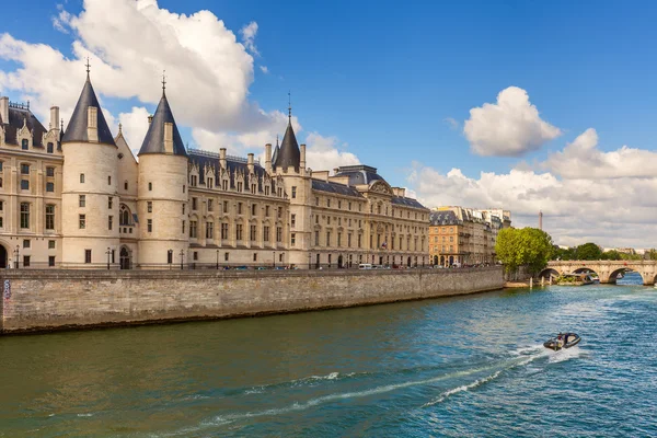 Parigi vista sul paesaggio urbano . — Foto Stock