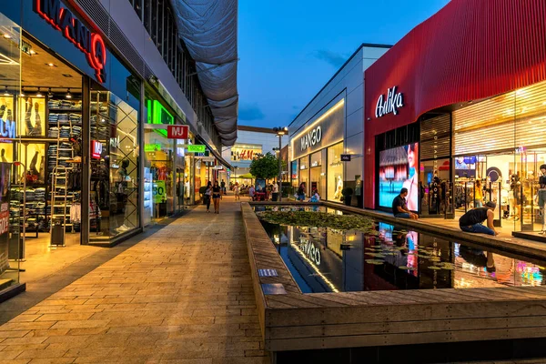Ashdod Israel Julho 2019 Lojas Lojas Varejo Shopping Livre Noite — Fotografia de Stock