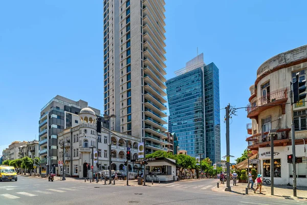 Tel Aviv Israel Julio 2018 Vista Del Cruce Calles Edificios —  Fotos de Stock