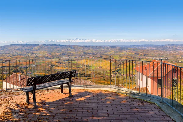 Viewpoint over hills of Langhe in Italy. — Stock Photo, Image