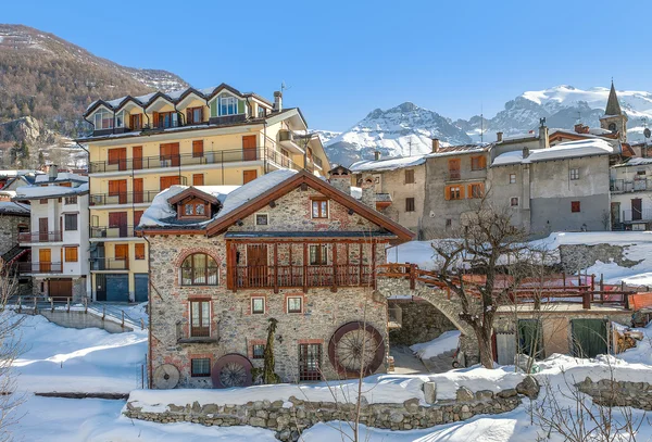 Houses in Limone Piemonte. — Stock Photo, Image