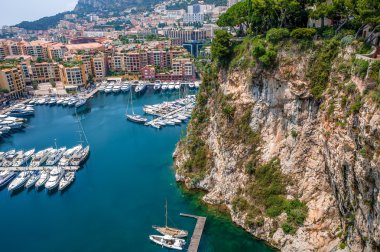 Marina ve Monako modern binalar.