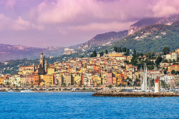 Fransız Rivierası'nda Menton şehir. — Stok fotoğraf