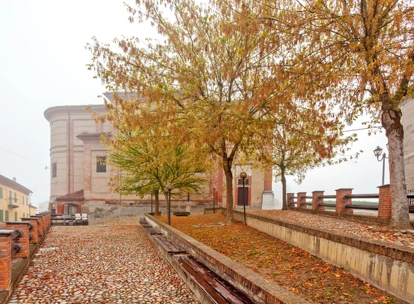 Street of Grinzane Cavour in autumn. — Stock Photo, Image