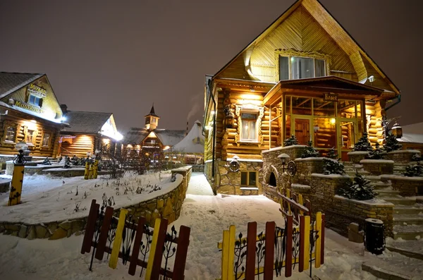 "Tugan Avyly "complexo (" aldeia nativa "). Kazan, Tartaristão — Fotografia de Stock