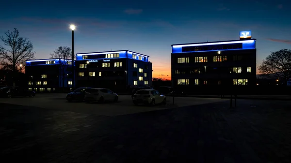 Wetzlar Germany 2020 Volksbank Mittelhessen Buildings Night Volksbank Mittelhessen Кооперативним — стокове фото