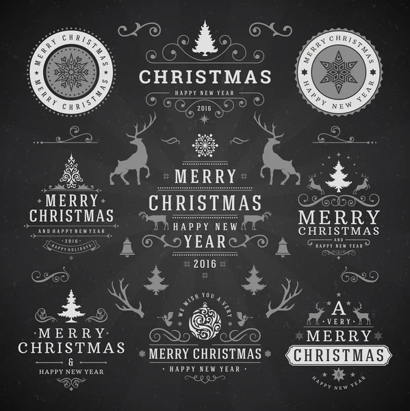 Feliz Navidad y Feliz Año Nuevo desea etiquetas e insignias tipográficas — Archivo Imágenes Vectoriales