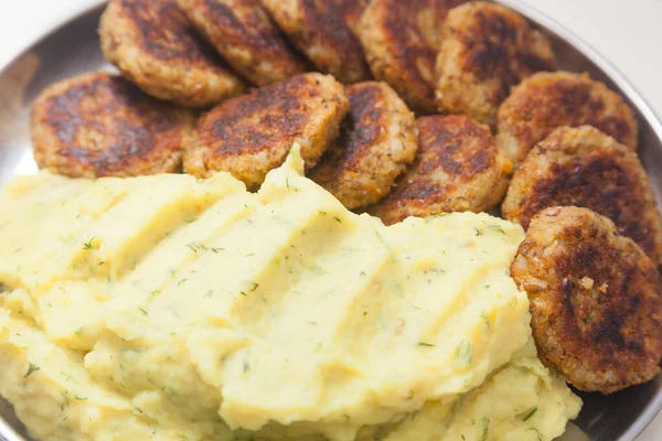 Closeup Plate Mashed Potatoes Cutlets — Stock Photo, Image