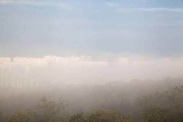 Edificios Residenciales Gran Altura Niebla — Foto de Stock