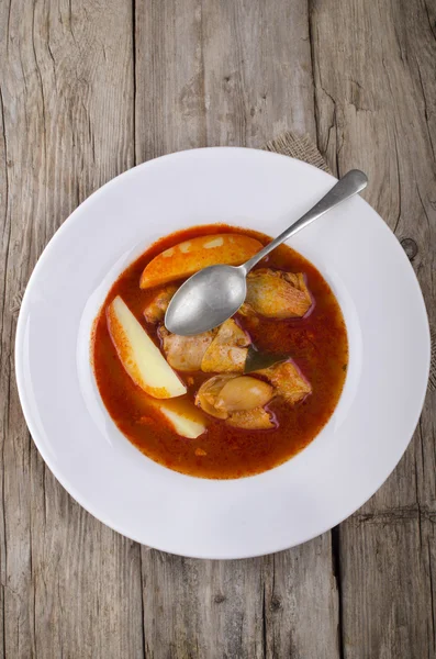 Paprika Huhn ein Topf mit Kartoffeln — Stockfoto