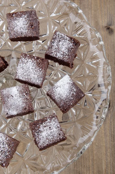 Huisgemaakte brownies met poedersuiker — Stockfoto