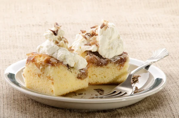 Apple cinnamon cake on a plate — Stock Photo, Image