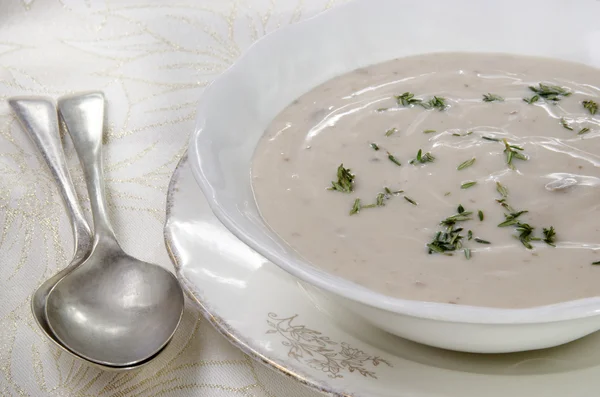 Cream of mushroom soup with thyme — Stock Photo, Image