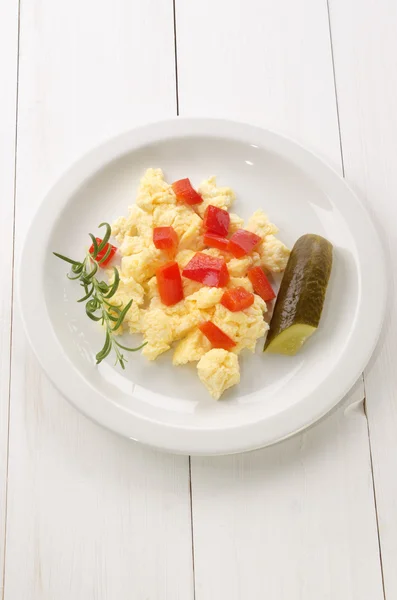 Red bell pepper and scrambled egg — Stock Photo, Image