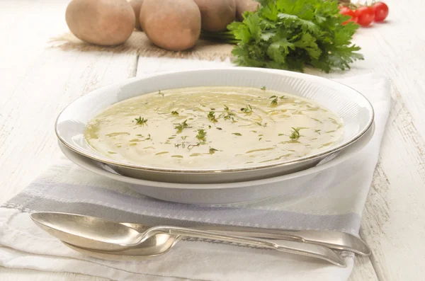 Potato soup with fresh herb — Stock Photo, Image