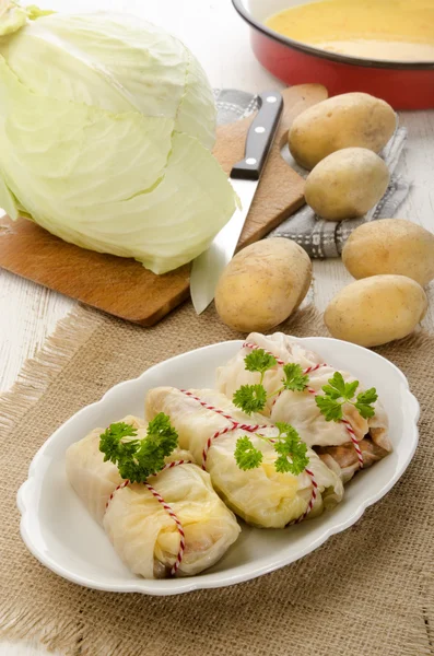 Stuffed cabbage filled with minced meat and rice on plate — Stock Photo, Image