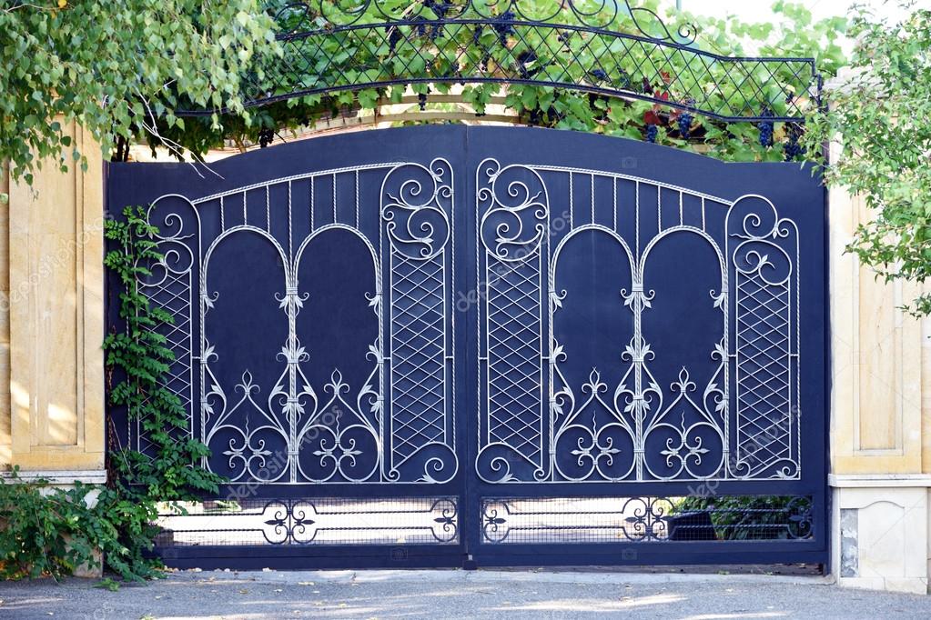 Metal Gates Stock Photo Blulake 85281606 metal-gates-stock-photo-blulake-85281606