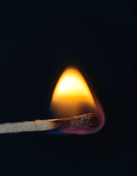 Gyufa égő forró fekete — Stock Fotó