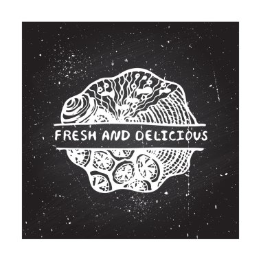 Kara tahta arka plan üzerinde ayrıntılı el çekilmiş zentangle öğe