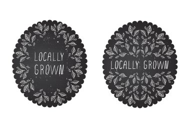 Kara tahta arka plan üzerindeki tipografik öğelerin el çizdi